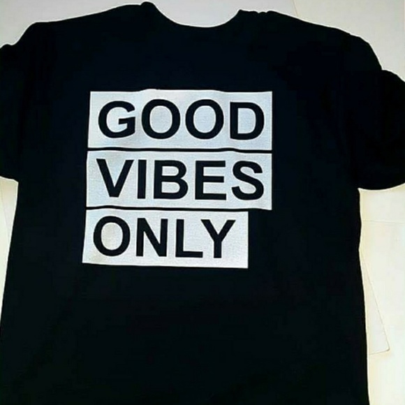 BRAND NEW UNISEX  "GOOD VIBES ONLY" TEE. - Picture 2 of 3